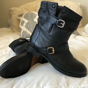 Chloe Black leather booties.